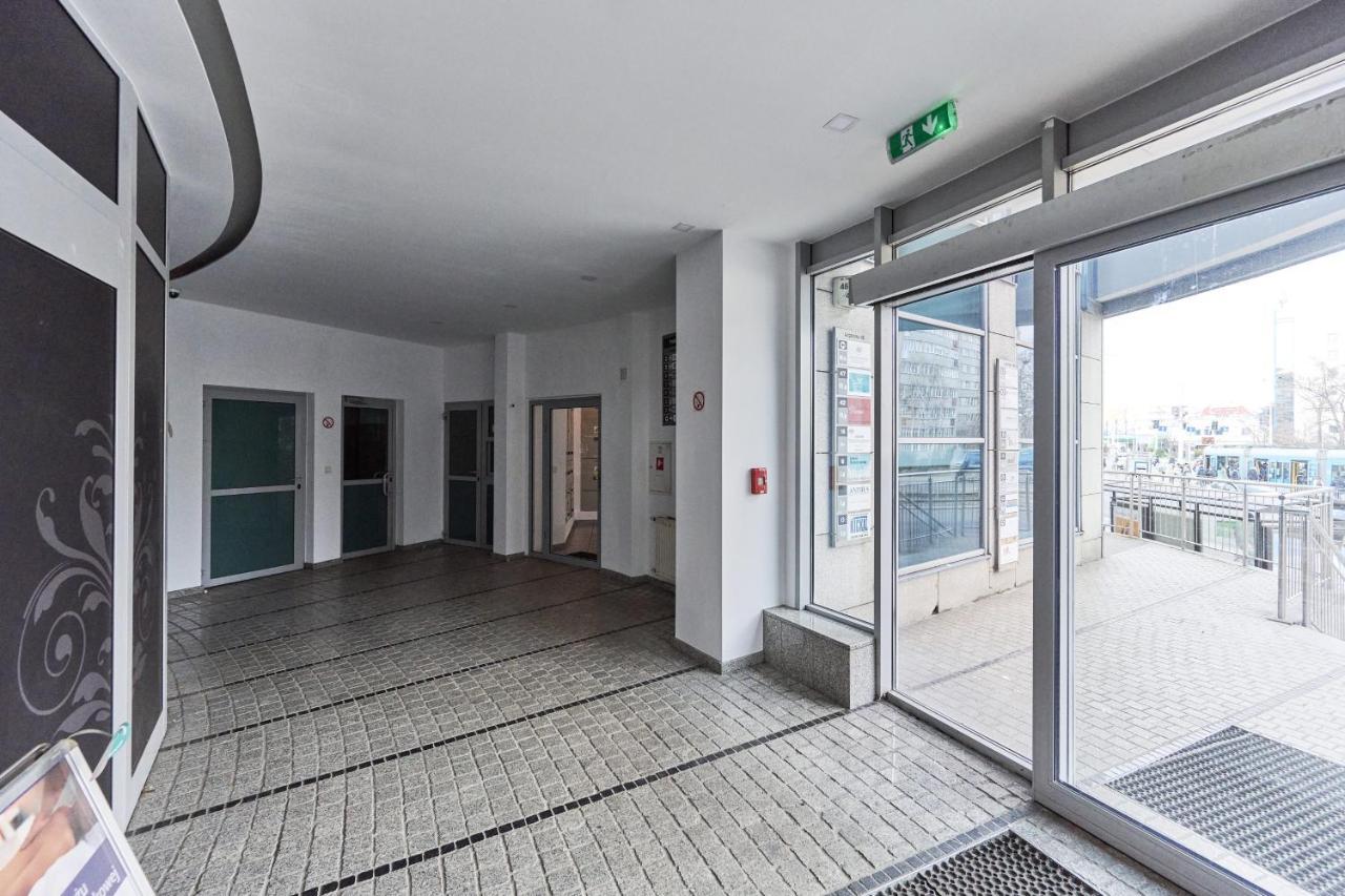 Apartments Wroclaw Legnicka By Noclegi Renters Esterno foto