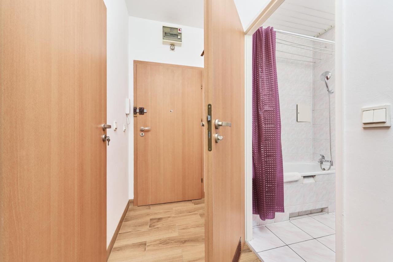 Apartments Wroclaw Legnicka By Noclegi Renters Esterno foto