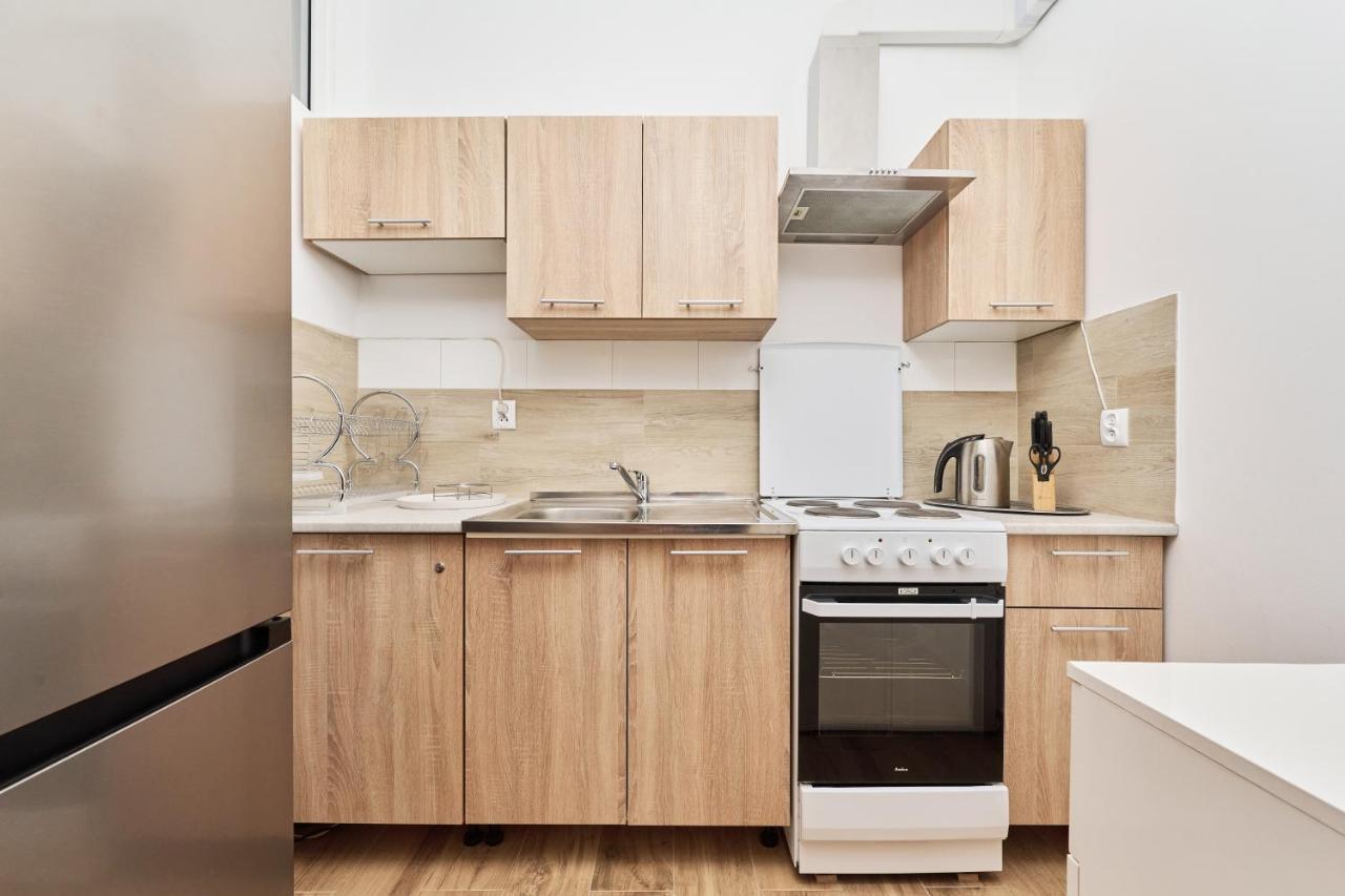 Apartments Wroclaw Legnicka By Noclegi Renters Esterno foto