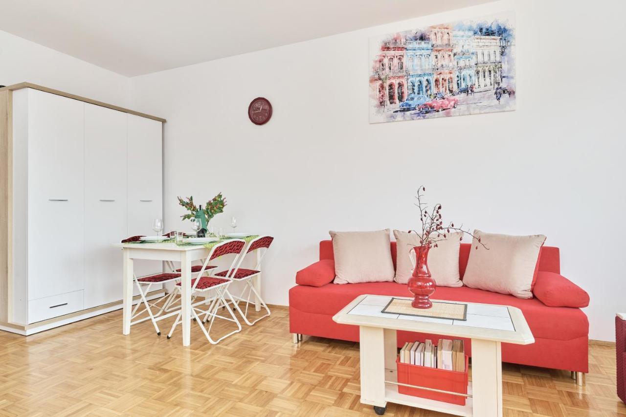 Apartments Wroclaw Legnicka By Noclegi Renters Esterno foto